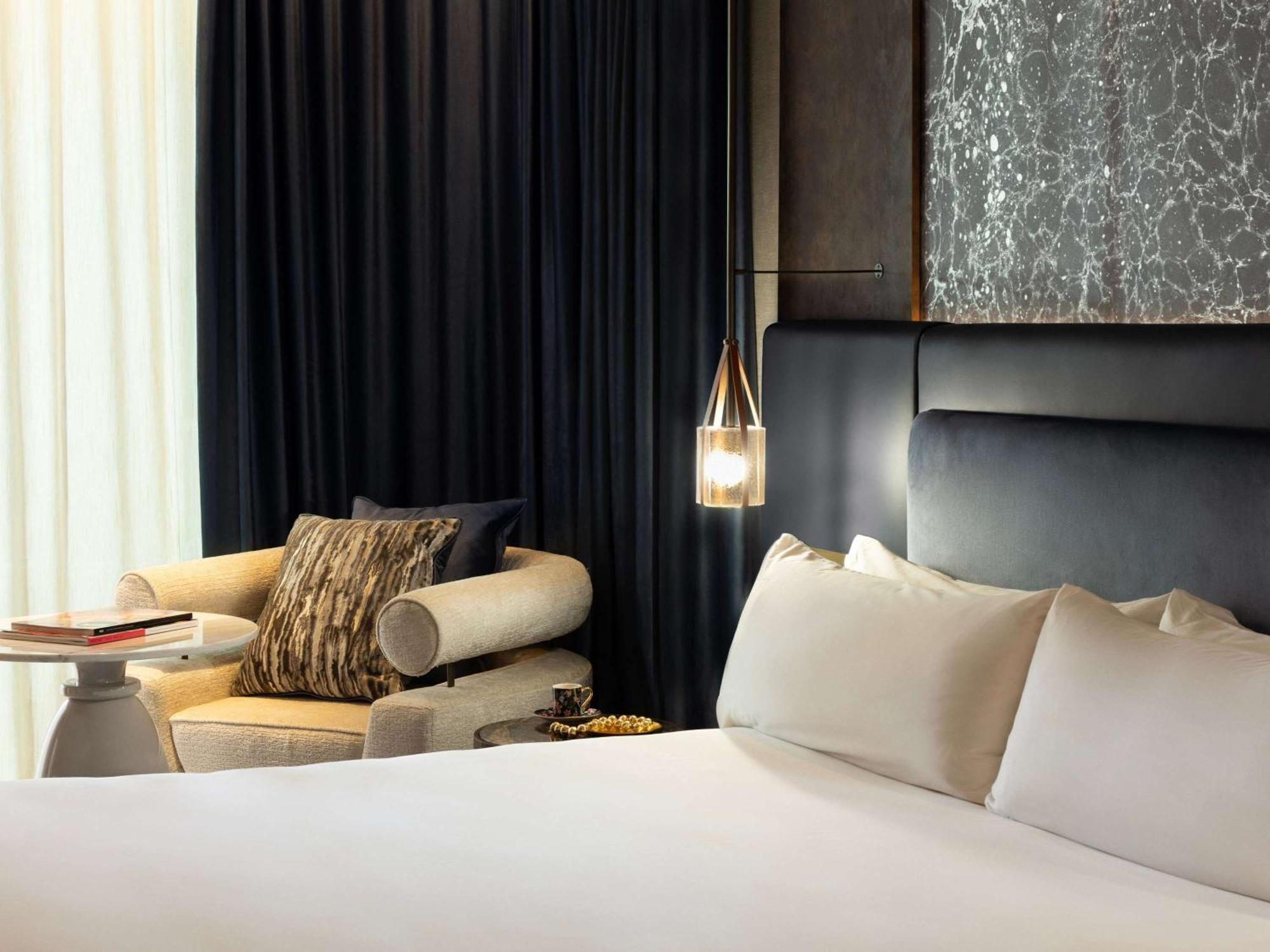 Sls Barcelona Hotel Badalona Bagian luar foto