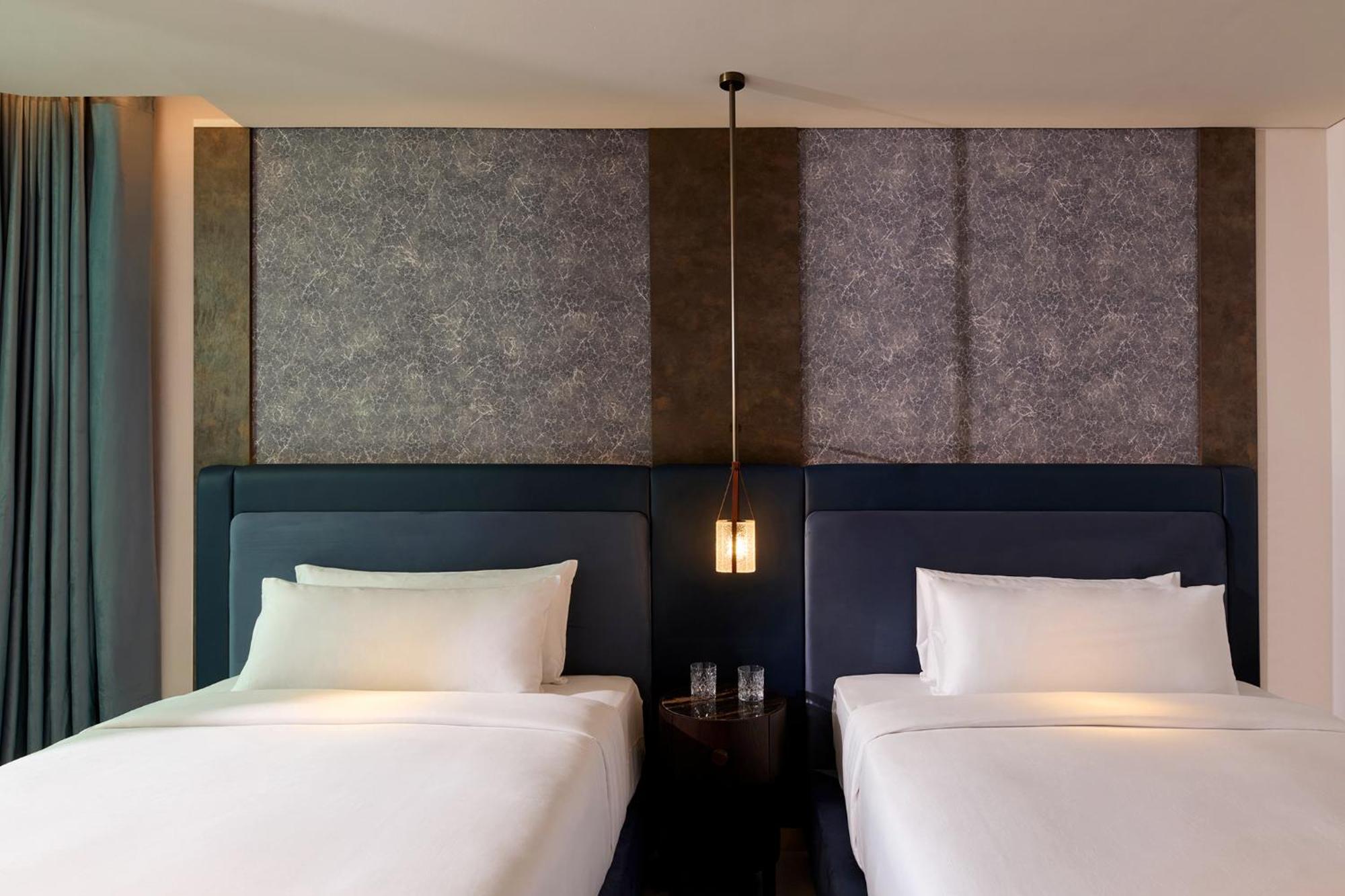 Sls Barcelona Hotel Badalona Bagian luar foto