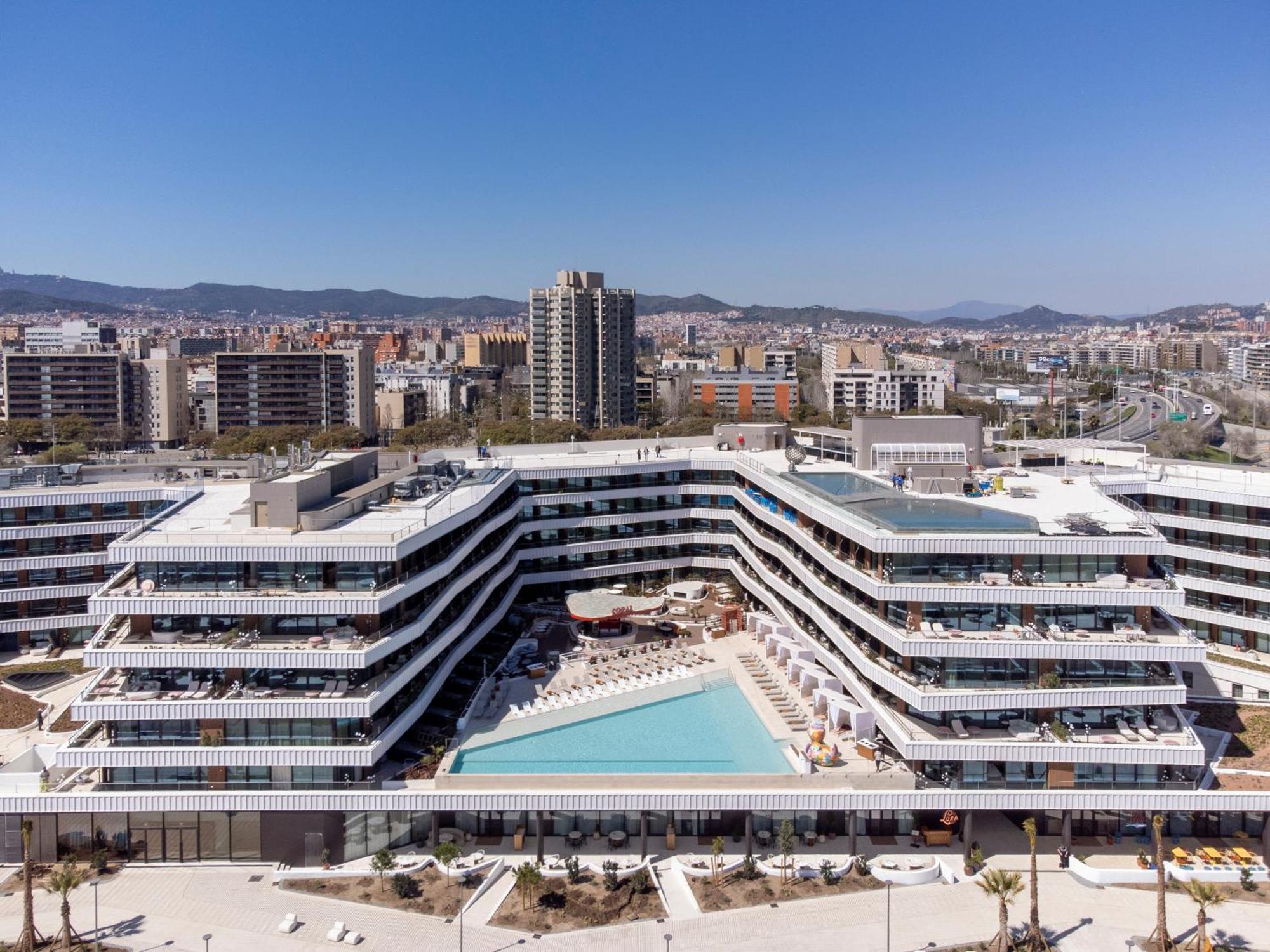 Sls Barcelona Hotel Badalona Bagian luar foto